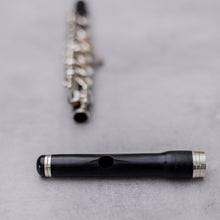 Load image into Gallery viewer, Pre-owned August Richard Hammig 40114/3 #7245 Grenadilla Piccolo + Fischer HKR Headjoint
