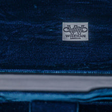 Lataa kuva Galleria-katseluun, Wiseman - Traditional Flute Case - Leather Finish
