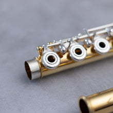 Load image into Gallery viewer, Pre-owned Di Zhao Schille 18K plated silver flute RBEO
