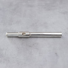 Load image into Gallery viewer, Pre-owned Mancke Silver Headjoint with Platinum Riser #310
