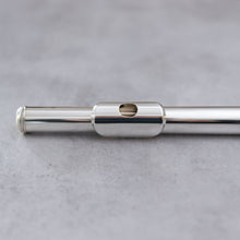 Load image into Gallery viewer, Pre-owned Altus 958 silver headjoint S-Cut #158
