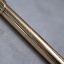 Load image into Gallery viewer, Pre-owned Mancke 18K headjoint #167
