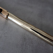 Lataa kuva Galleria-katseluun, Käytetty Nagahara 14K valkokultasuukappale, 14K ruusukultaisella huulilevyllä, 20K kultaisella piipulla  #137
